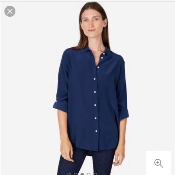 Everlane Tops - Everlane relaxed silk shirt